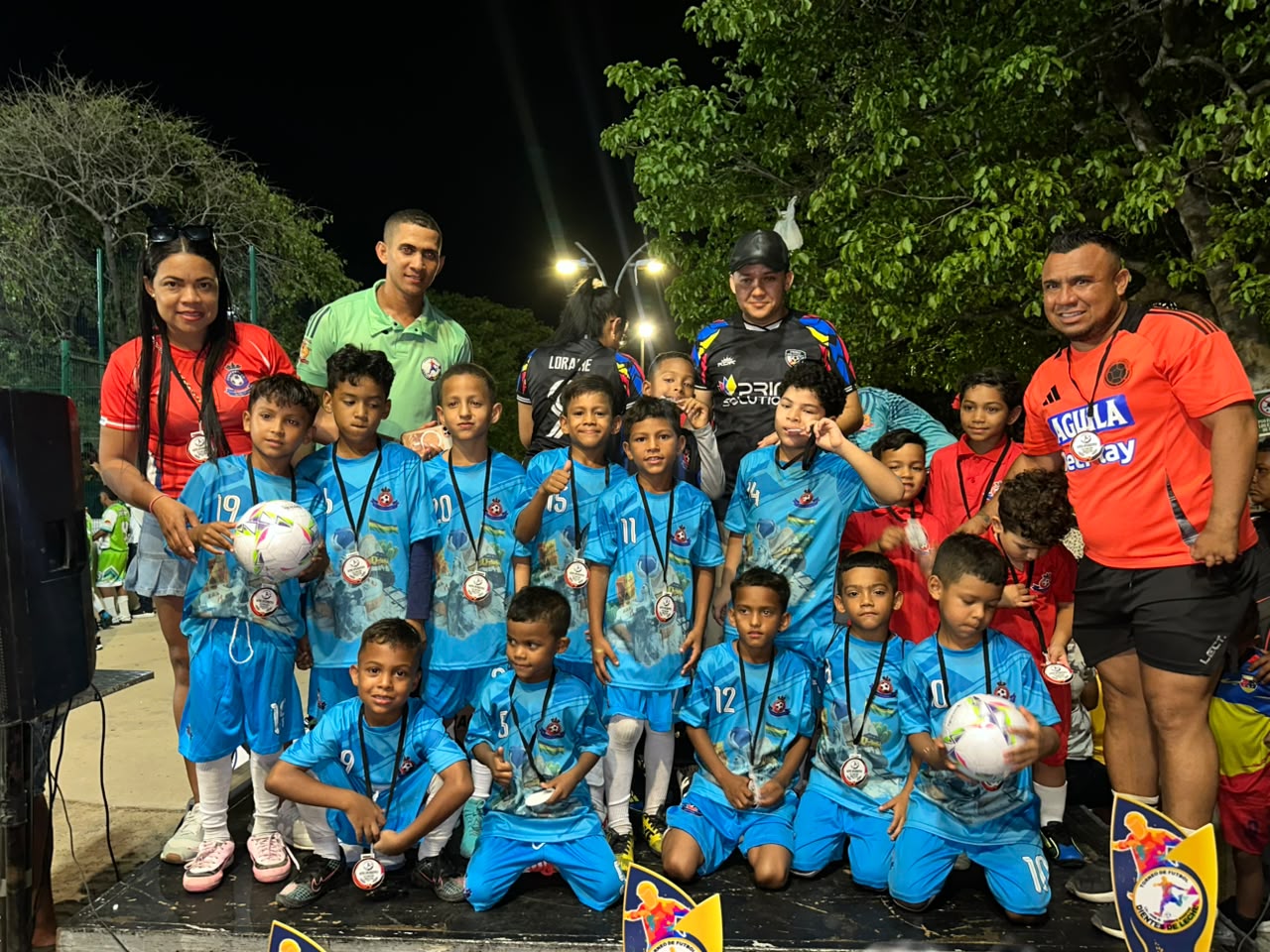 Encuentro deportivo de fútbol